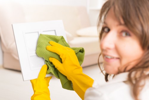 End of tenancy cleaning checklist for a bedroom and hallway